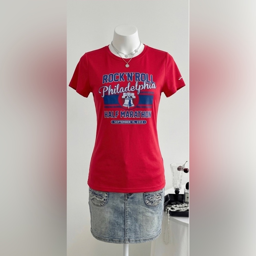Red Rock 'N' Roll Philadelphia Marathon T-Shirt